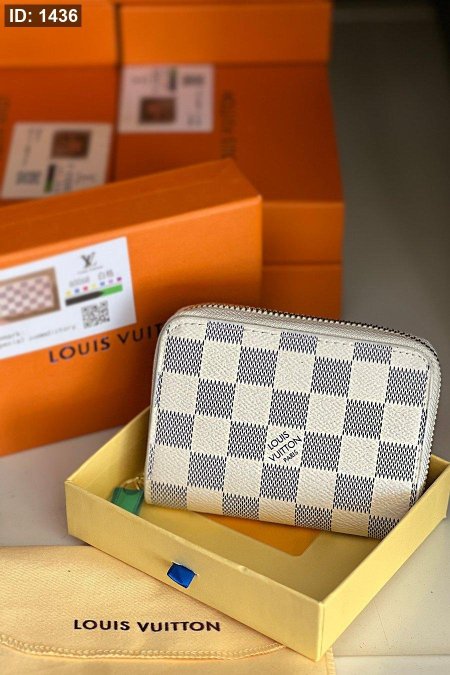 جزدان - LV Small zip around / شامل علبة
